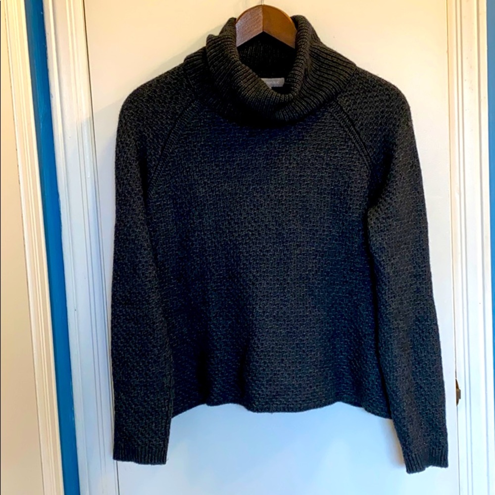 Banana Republic women’s grey wool alpaca sweater